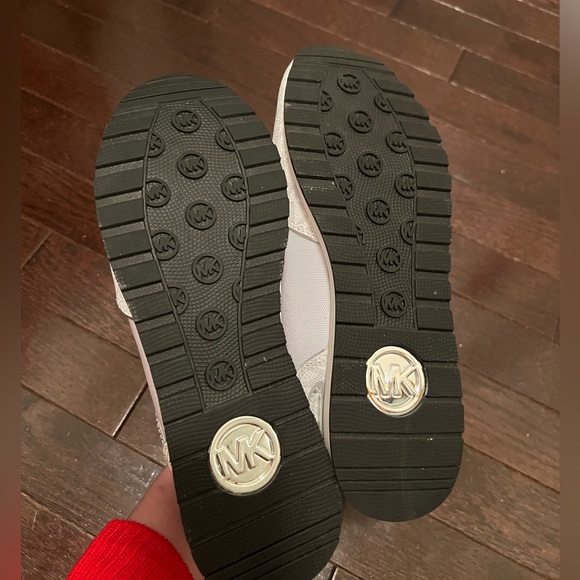 MK Maddy Trainers Worn once MK shoes size 6 - Picture 2 of 4